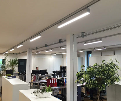 HYR-LL LED-kiskovalaisin asennettuna toimistoon