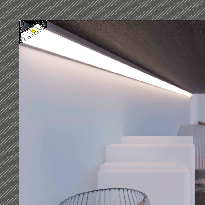 kulma16-led-profiili-kirjahyllyssä