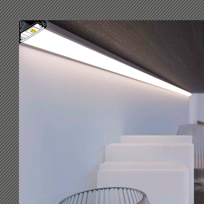 kulma16-led-profiili-kirjahyllyssä