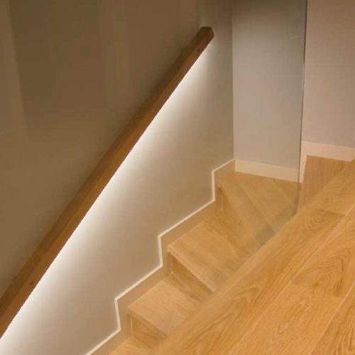 neliö16-led-profiili-rappusiin